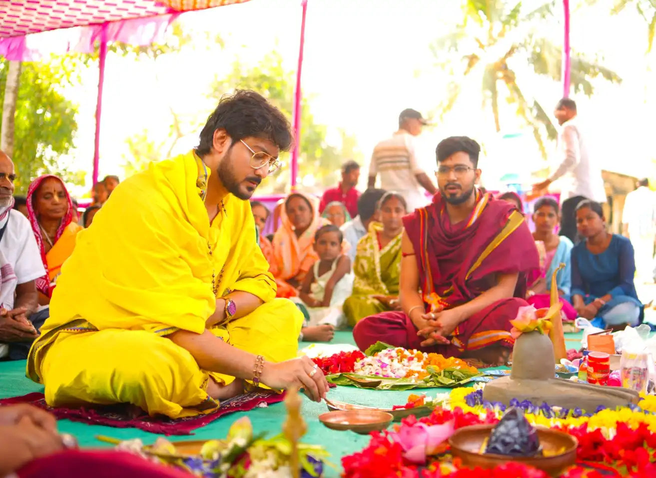 Spiritual guru performing Rudrabhishek for Purifying Land at Nabatara Foundation’s charitable project in Sundarban